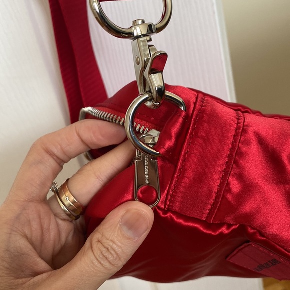 Ck camera bag crossbody preloved only used once to try it. 10/10 condition - Picture 3 of 3